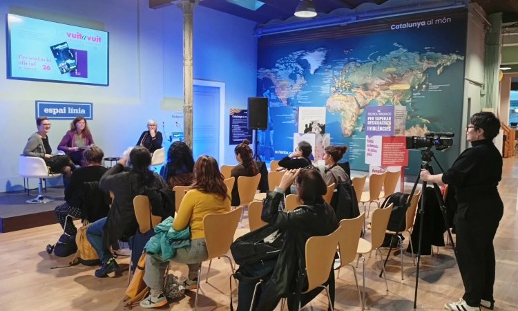 Una agenda feminista que desafia el temps: “T’ajuda a posar límits, a no haver de somriure tota l’estona”