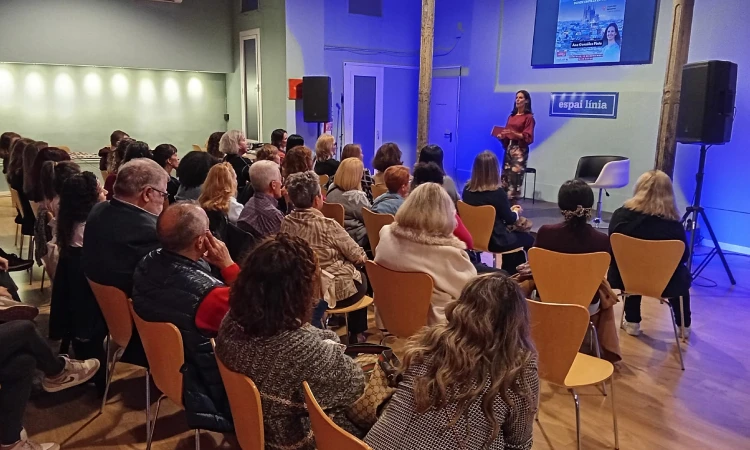 La presentació de 'Querido miedo', una gran teràpia de grup a l'Espai Línia