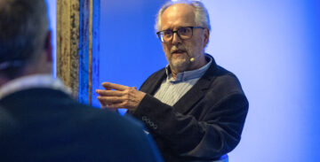 Joan Corbella: “Tinc el dubte de si el futur serà en paper, en digital o en un altre format que encara ha de venir”