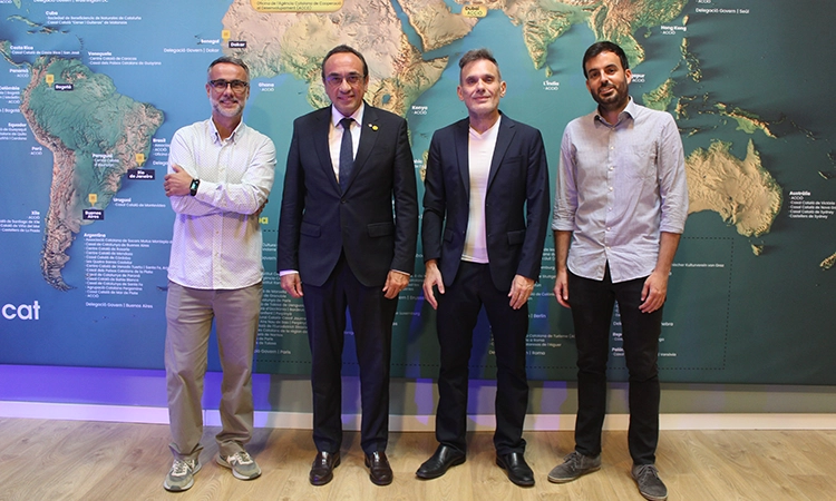 El president del Parlament, Josep Rull, visita l’Espai Línia: “És un lloc inspirador i d’exaltació del bon periodisme”